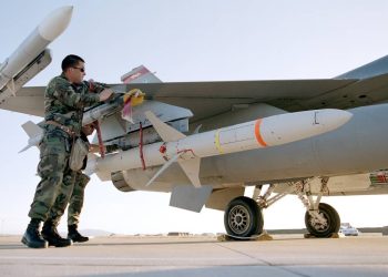 Nga tìm thấy phần còn lại của tên lửa chỉ được các máy bay NATO sử dụng tại Ukraine