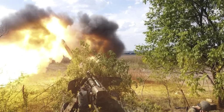 Tổ hợp « quân sự – trí thức » : Cỗ máy « sản xuất kẻ thù, bán chiến tranh » của phương Tây