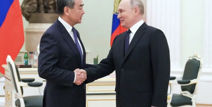 Tham vọng của Trung Quốc trở thành trung gian hòa giải cho cuộc xung đột Nga – Ukraine và một số đánh giá ban đầu