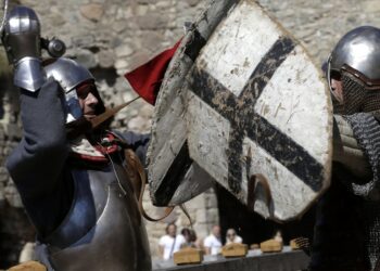 Liệu Nga có các “hiệp sĩ đen” giúp sức trong cơn sóng thần các lệnh trừng phạt?