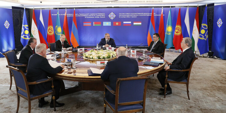 Cấu trúc an ninh căng thẳng của Trung Á