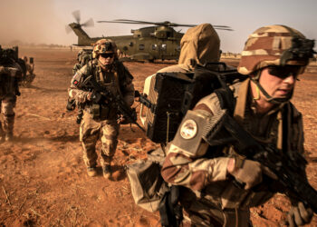 Pháp điều chỉnh chính sách quân sự: chất lượng liệu có tăng tỉ lệ thuận với số lượng?