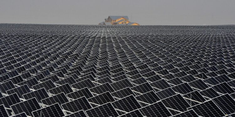 Phát triển năng lượng tái tạo: Thành công của Trung Quốc và bài học cho Việt Nam 1 Phát triển năng lượng tái tạo: Thành công của Trung Quốc và bài học cho Việt Nam