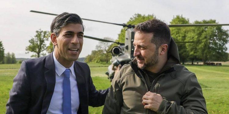 Thỏa thuận an ninh Anh - Ukraine diễn ra vào thời điểm Ukraine bế tắc nói lên điều gì? 1 Thỏa thuận an ninh Anh – Ukraine diễn ra vào thời điểm Ukraine bế tắc nói lên điều gì?