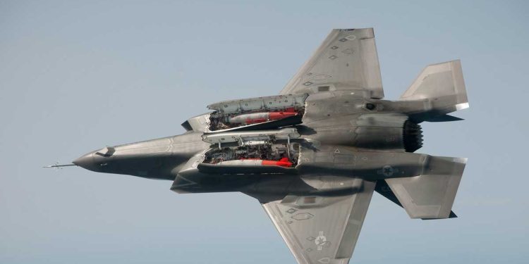 Châu Âu tăng cường năng lực răn đe hạt nhân nhằm đối phó với Nga