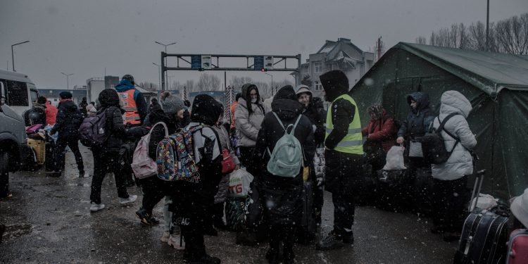 Tình hình di cư ở Ukraine sau 2 năm xung đột và dự báo xu hướng thời gian tới 1 Tình hình di cư ở Ukraine sau 2 năm xung đột và dự báo xu hướng thời gian tới