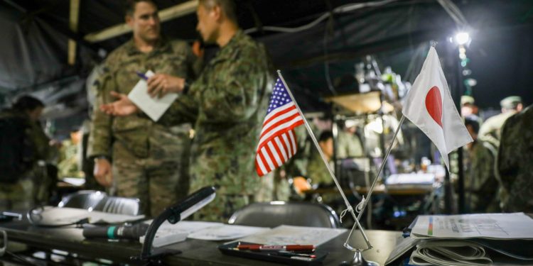 Rủi ro tiềm ẩn từ việc “nâng cấp” liên minh Mỹ – Nhật Bản