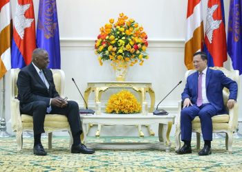 Chuyến thăm của Bộ trưởng Quốc phòng Mỹ tới Campuchia nói lên điều gì?