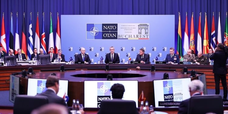 Hội nghị Bộ trưởng NATO vừa diễn ra đã phát đi tín hiệu gì?