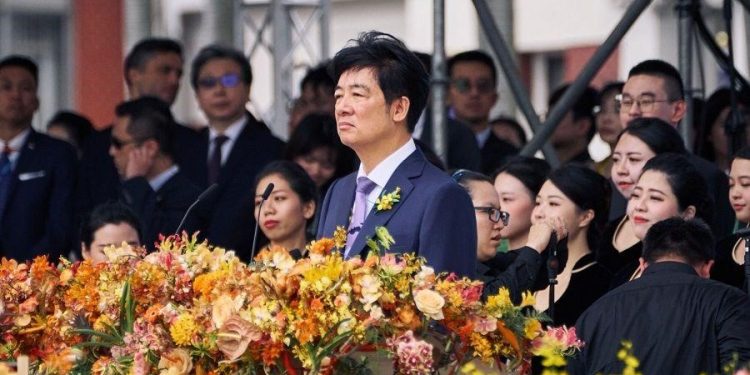 Lại Thanh Đức đánh cược Trung Quốc sẽ không tấn công Đài Loan?