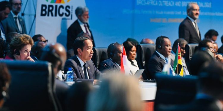 Thách thức và cơ hội đối với Indonesia sau khi trở thành đối tác BRICS 1 Thách thức và cơ hội đối với Indonesia sau khi trở thành đối tác BRICS