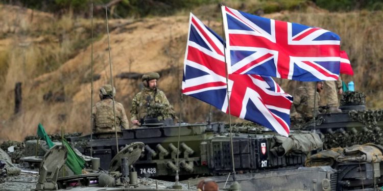 Lựa chọn nào cho nền công nghiệp quốc phòng Anh trong bối cảnh hiện nay? 1 Lựa chọn nào cho nền công nghiệp quốc phòng Anh trong bối cảnh hiện nay?