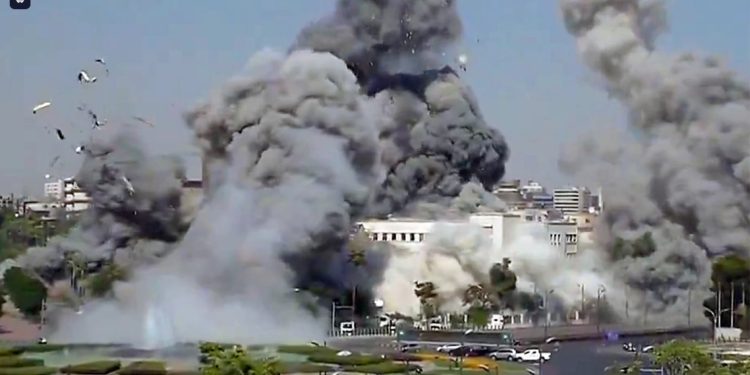 Sau xung đột với Iran, vì sao Israel lại can dự vào xung đột ở miền nam Syria? 1 Sau xung đột với Iran, vì sao Israel lại can dự vào xung đột ở miền nam Syria?