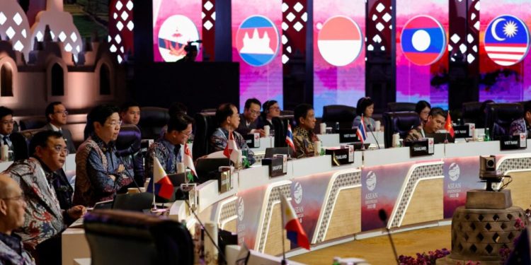 Từ đụng độ biên giới Thái Lan - Campuchia: Nhìn lại quan điểm và vai trò giải quyết xung đột của ASEAN 1 Từ đụng độ biên giới Thái Lan – Campuchia: Nhìn lại quan điểm và vai trò giải quyết xung đột của ASEAN