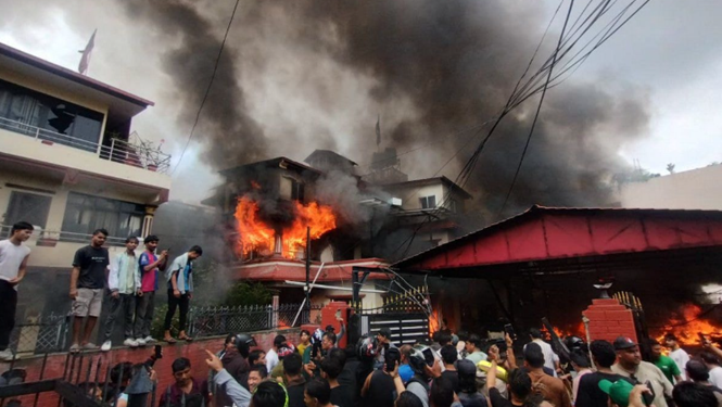 Bạo loạn chính trị Nepal: Tình hình, tác động và góc nhìn từ hiệu ứng Domino 1 Bạo loạn chính trị Nepal: Tình hình, tác động và góc nhìn từ hiệu ứng Domino