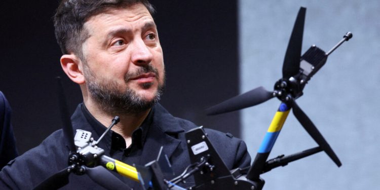 Chia sẻ kinh nghiệm chống Drone: Ukraine đang tìm cách tranh thủ các quốc ra Ả Rập? 1 Chia sẻ kinh nghiệm chống Drone: Ukraine đang tìm cách tranh thủ các quốc ra Ả Rập?