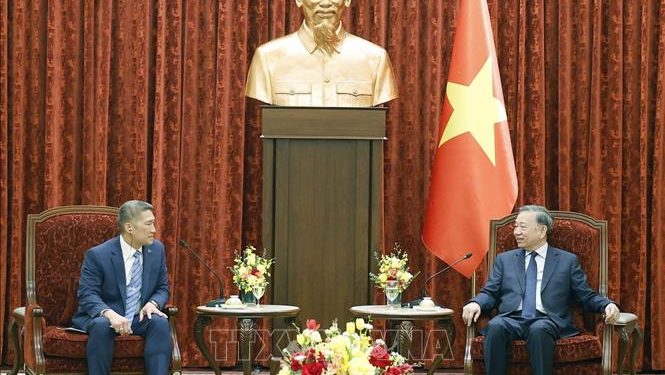 Quyền Bộ trưởng Hải Quân Mỹ Hùng Cao thăm Việt Nam và triển vọng mở rộng các kênh kết nối song phương Việt Nam – Mỹ